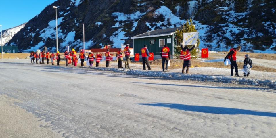 Demonstration in Narsaq. Foto Inga Gisladottir